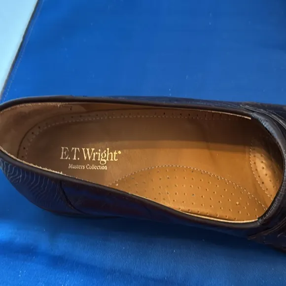 E.T. Wright men’s loafers shoes size 11.5