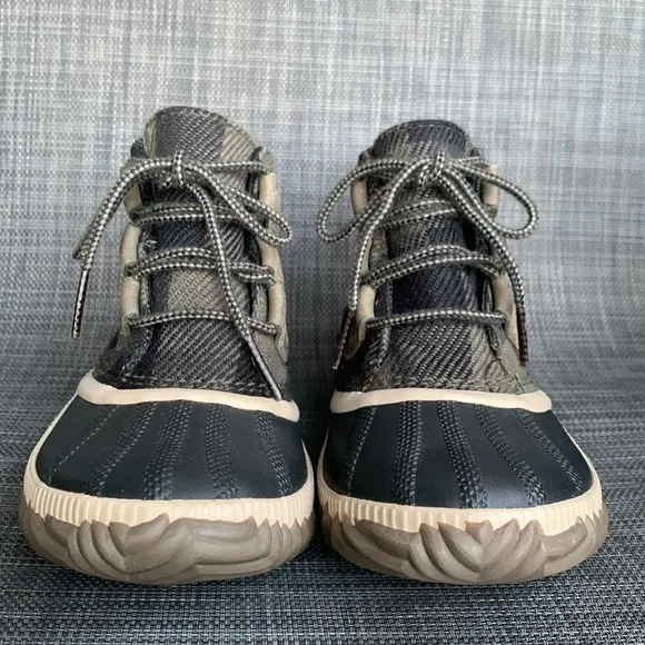 Sorel Out 'N About Plus Alpine Plaid waterproof boots winter shoes women’s 5.5